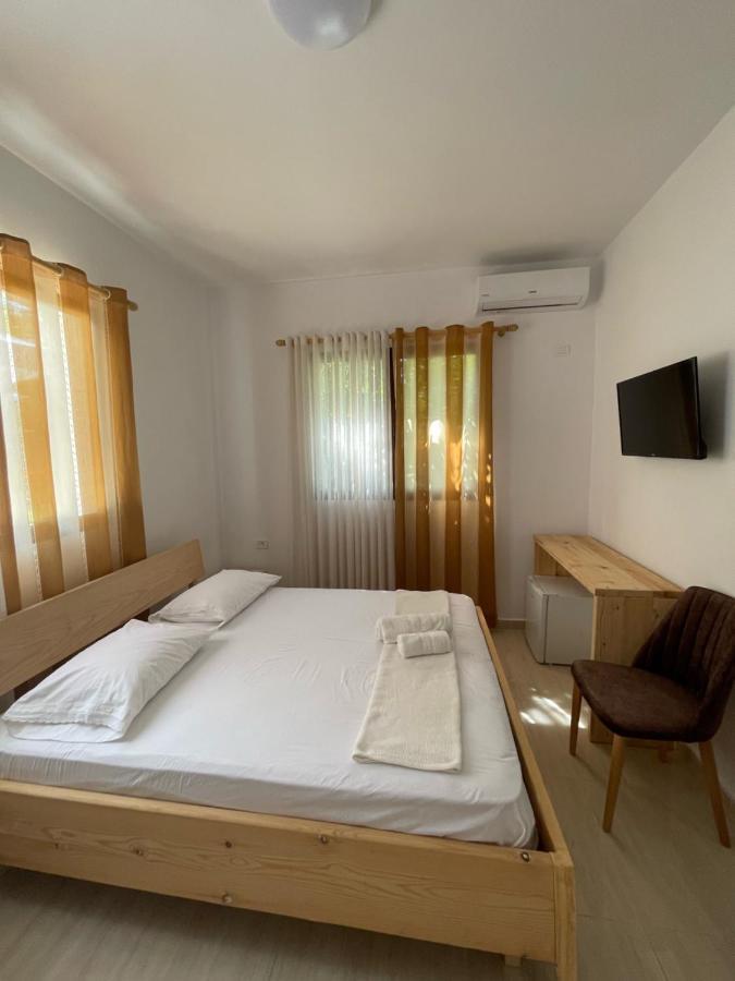 Xho'S Forest Guest House Berat Buitenkant foto
