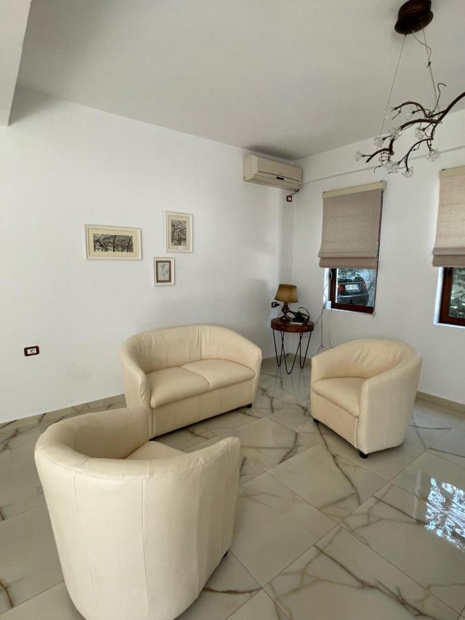 Xho'S Forest Guest House Berat Buitenkant foto