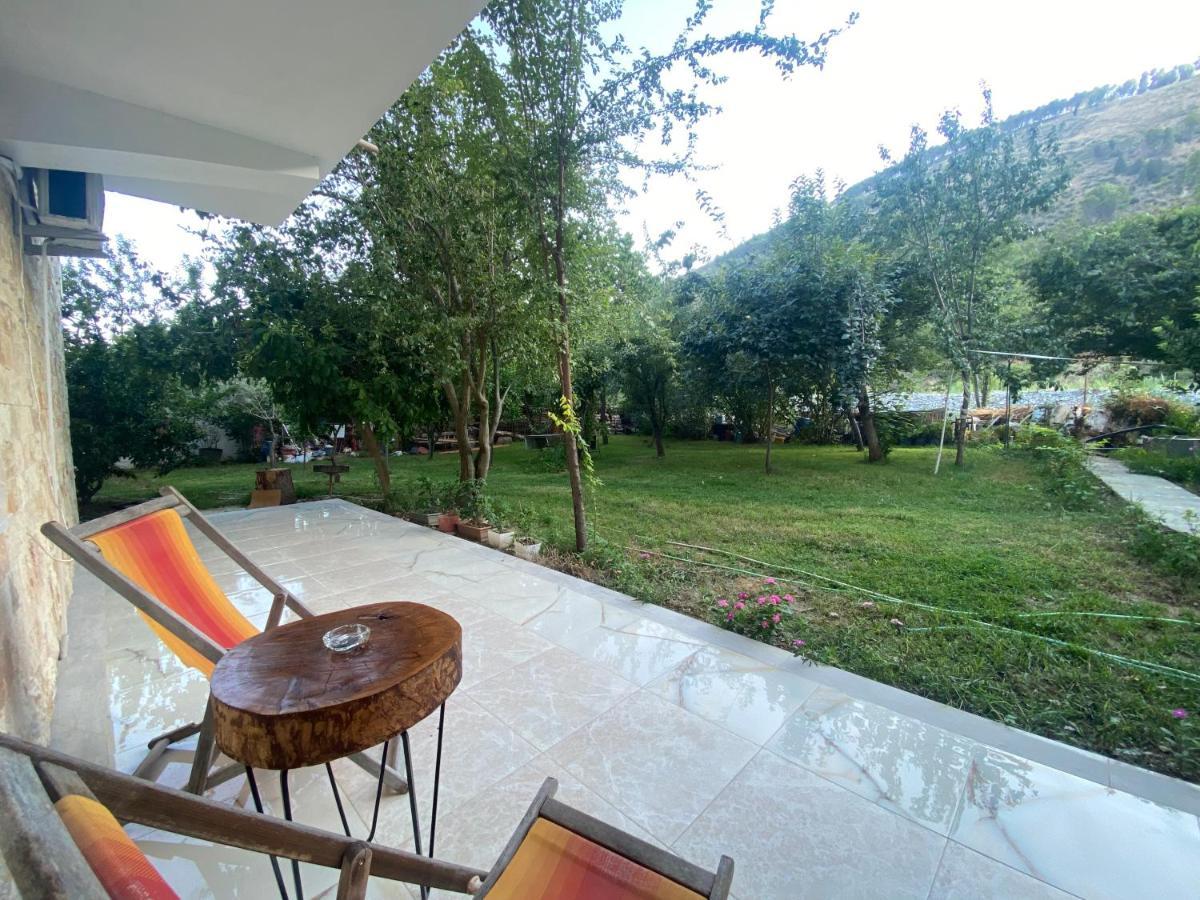 Xho'S Forest Guest House Berat Buitenkant foto