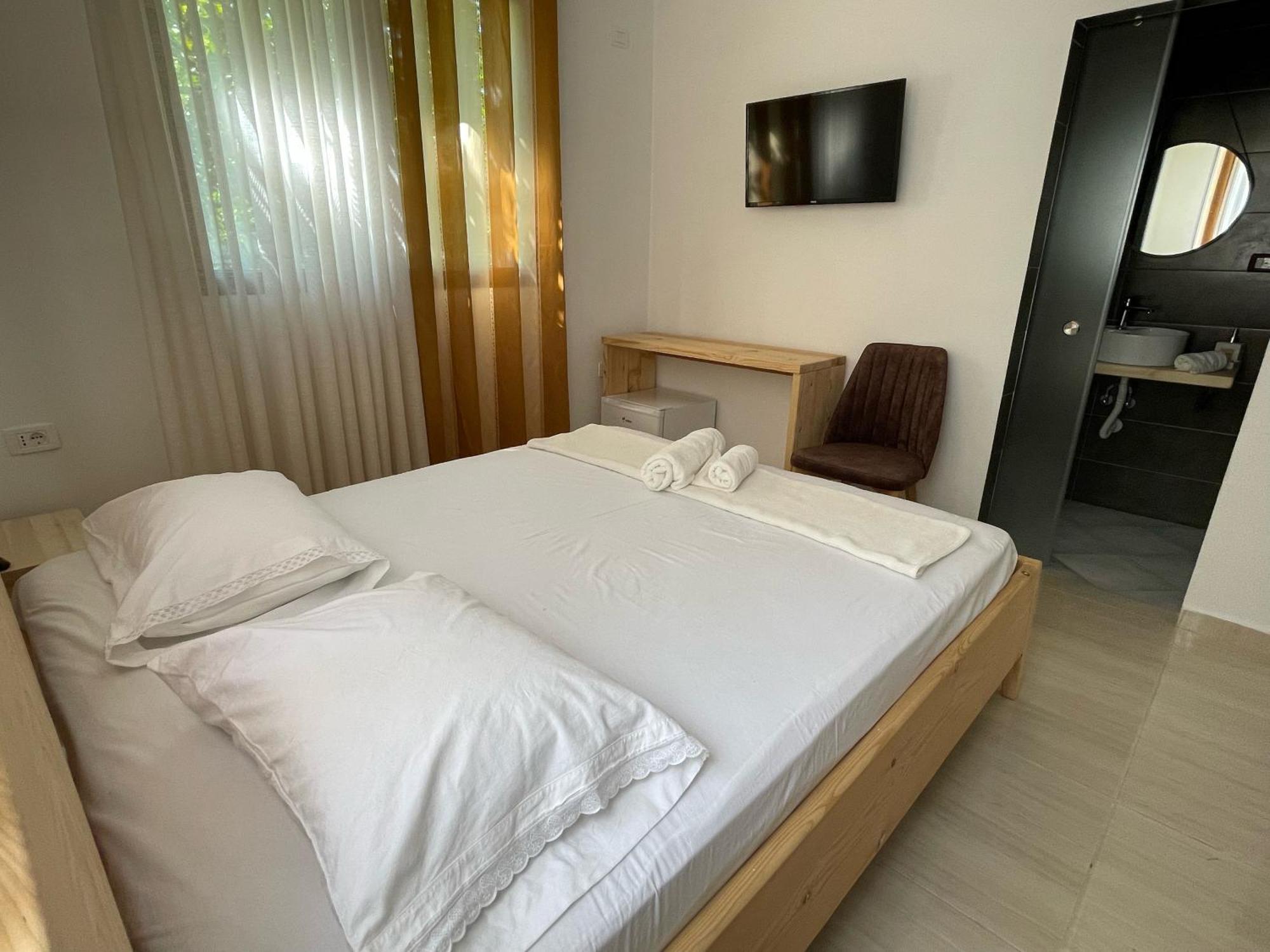 Xho'S Forest Guest House Berat Kamer foto