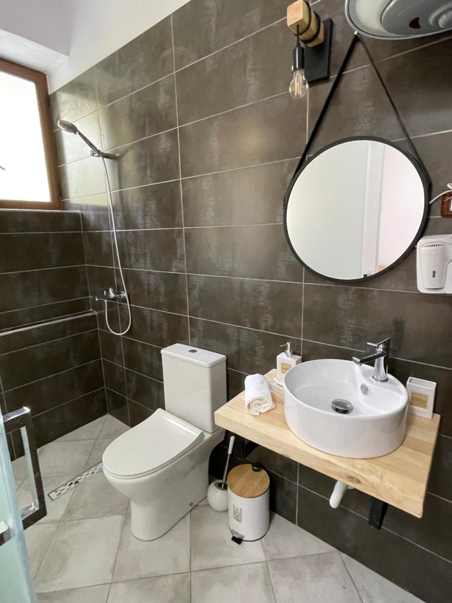 Xho'S Forest Guest House Berat Kamer foto